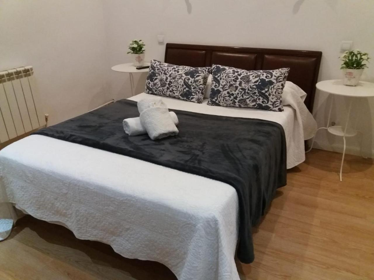 Casa De Huespedes Prada Hotel Madrid Eksteriør billede